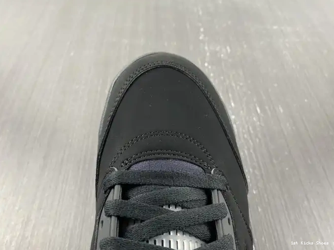 1st Kicks Shoes (2016) Retro Metallic Jordan 845035-003 Black 5 0502